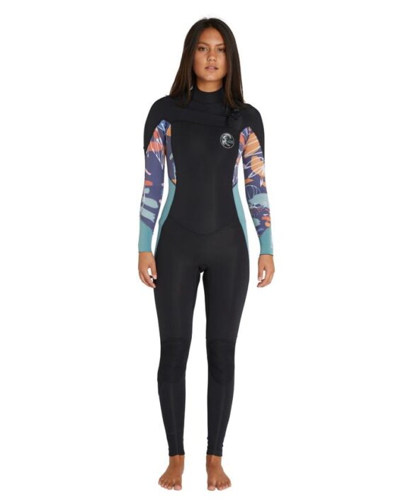 womens-bahia-32mm-steamer-chest-zip-wetsuit-blknvteuc_96424-nt2_01_659d8d60-d02f-4122-b75f-6aa3d6eabf00_720x