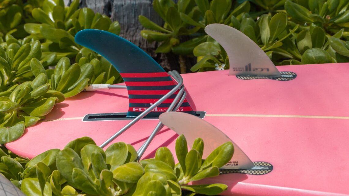 Surfboard fins