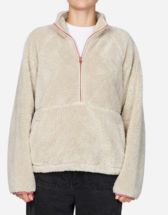 wallace-superfleece-nude_fa0402010_21r_011-1_d94b7172-11dc-4ac5-bc45-b496d0a75ad9