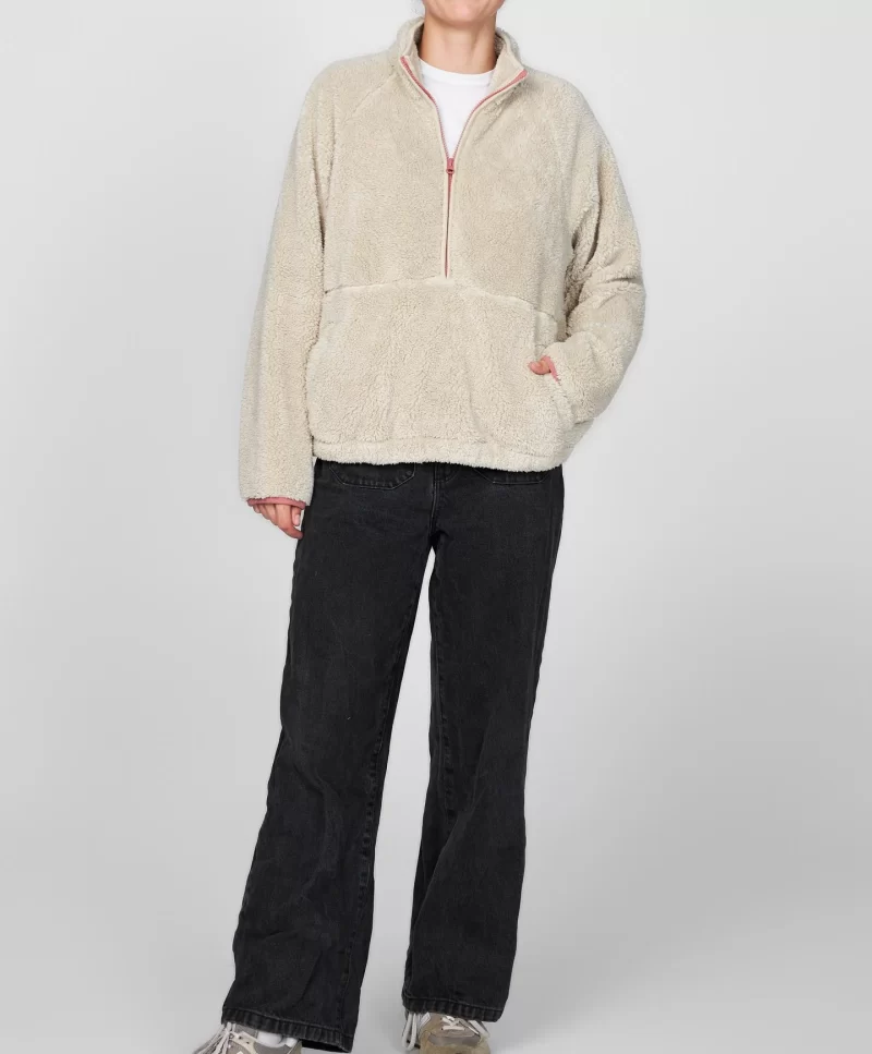 wallace-superfleece-nude_fa0402010_21r_012-1_bd1475ab-3761-42a9-9269-c367b40746b4